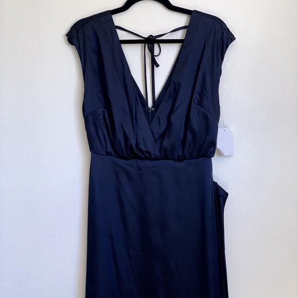NWT Dessy Collection Charmeuse Cap Sleeve Gown Dress in Midnight Blue - Picture 4 of 8
